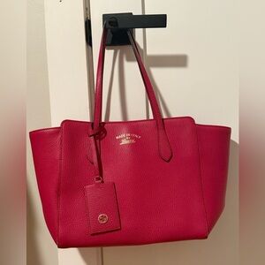 Gucci Swing Leather Tote